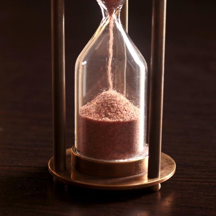 Песочные часы Песочные часы "Счастье" латунь (2 мин) 5х5х12,5 см