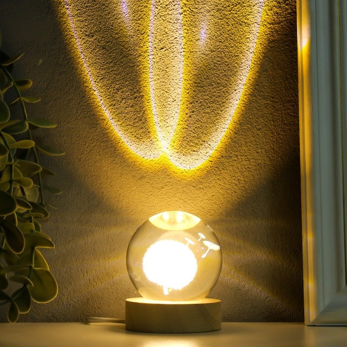 Сувенир стекло подсветка Сувенир стекло подсветка "Одуванчик" d=6 см подставка дерево, USB 6,5х6,5х7,5 см