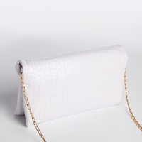 Сумка-клатч на магните, цвет белый Сумка-клатч на магните, цвет белый