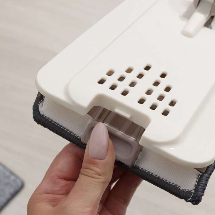 Швабра с отжимом и ведро Доляна: ведро с отсеками для полоскания и отжима 9,3 л, швабра плоская, запасная насадка из микрофибры