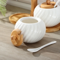 Набор банок керамических для сыпучих продуктов с ложками на деревянной подставке &laquo;Эстет&raquo;, 2 предмета, 300 мл