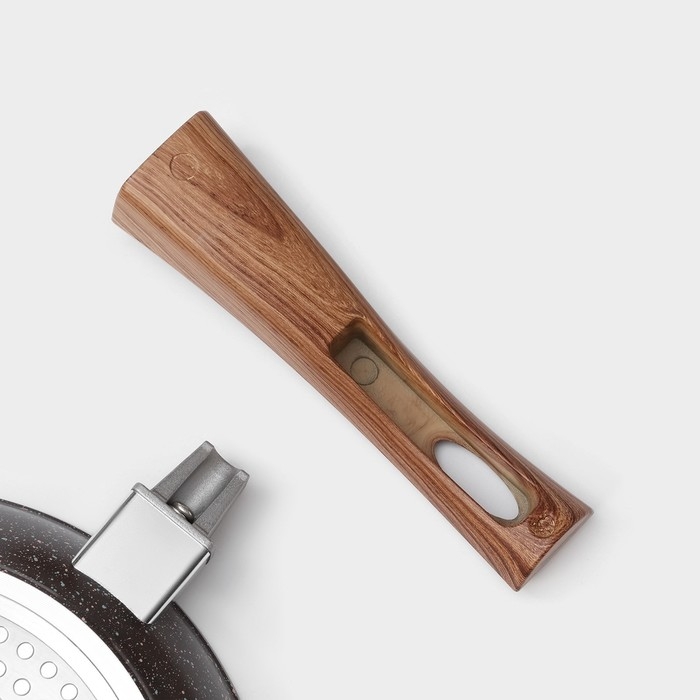 Сковорода кованая Magistro Granit, d=20 см, съёмная ручка soft-touch, антипригарное покрытие, индукция, цвет чёрный Сковорода кованая Magistro Granit, d=20 см, съёмная ручка soft-touch, антипригарное покрытие, индукция, цвет чёрный