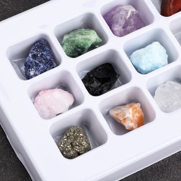 Коллекция минералов, 12 шт, 14,2х10,5 см Коллекция минералов, 12 шт, 14,2х10,5 см