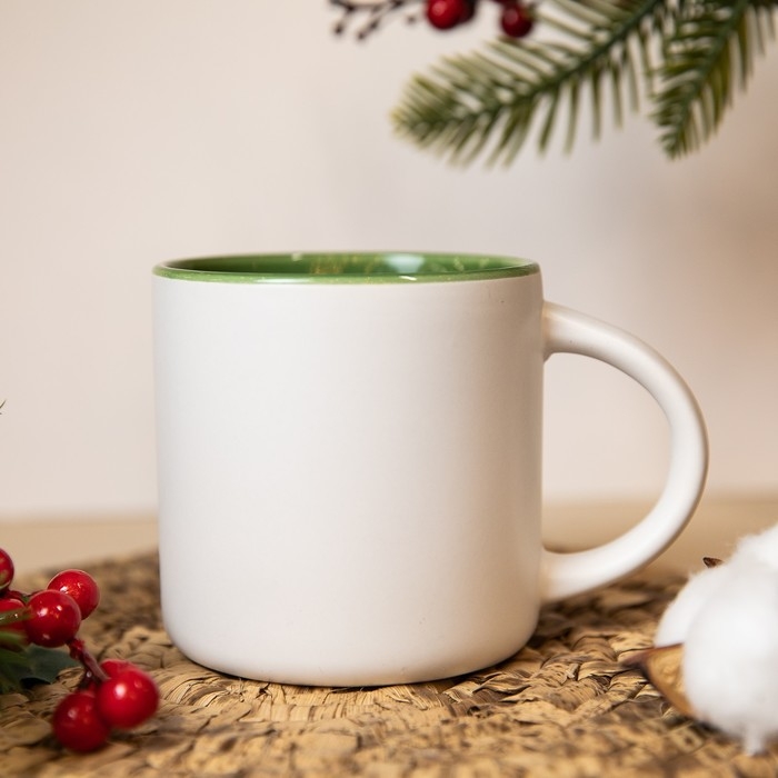 Кружка новогодняя керамическая &laquo;Время чудес&raquo;, 380 мл, цвет белый