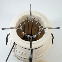 Тандыр "Сармат Скиф" h-89 см, d-64, 125 кг, 12 шампуров, кочерга, совок Тандыр "Сармат Скиф" h-89 см, d-64, 125 кг, 12 шампуров, кочерга, совок