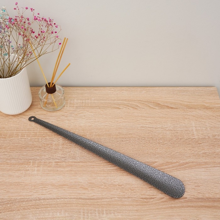 Ложка для обуви Доляна, с кольцом, металлическая, 45×5 см, покрытие антик серебро Ложка для обуви Доляна, с кольцом, металлическая, 45×5 см, покрытие антик серебро