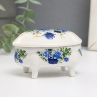 Шкатулка керамика на ножках "Синие розы" 6,1х7,7х4,8 см Шкатулка керамика на ножках "Синие розы" 6,1х7,7х4,8 см