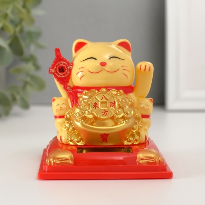 Маятник пластик Маятник пластик "Жёлтый Манэки-нэко с котятами и золотом" 8х8х8,2 см