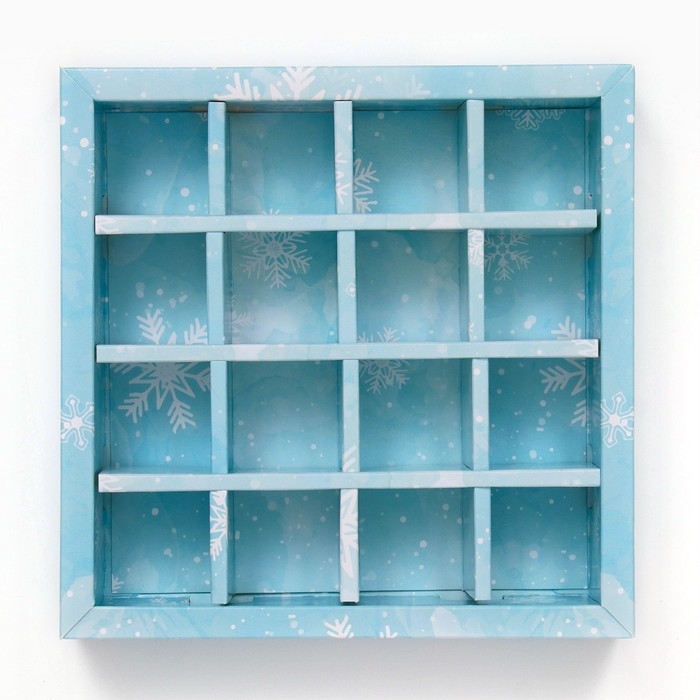 Коробка с обечайкой, с окном, под 16 конфет, "Елочки", 17,7 х 17,7 х 3,8 см