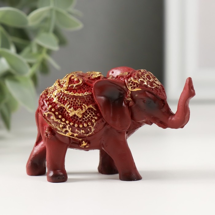 Сувенир полистоун "Слонёнок в золотой попоне " 5х6,5х2,5 см