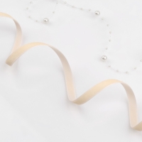 Лента бархатная, 10 мм, 18 &plusmn; 1 м, цвет молочный №04