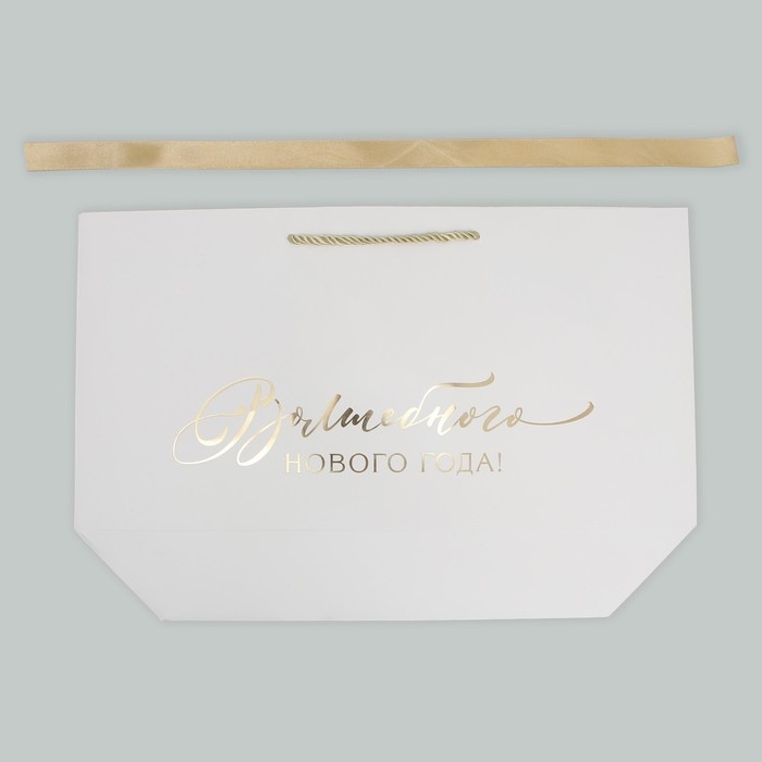 Пакет подарочный новогодний &laquo;Волшебство&raquo;, 30 х 27.5 х 12 см, Новый год