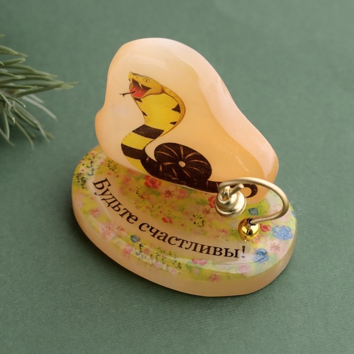 Сувенир Сувенир "Будьте счастливы! 2025", с колокольчиком, селенит, 6х6х4,5 см