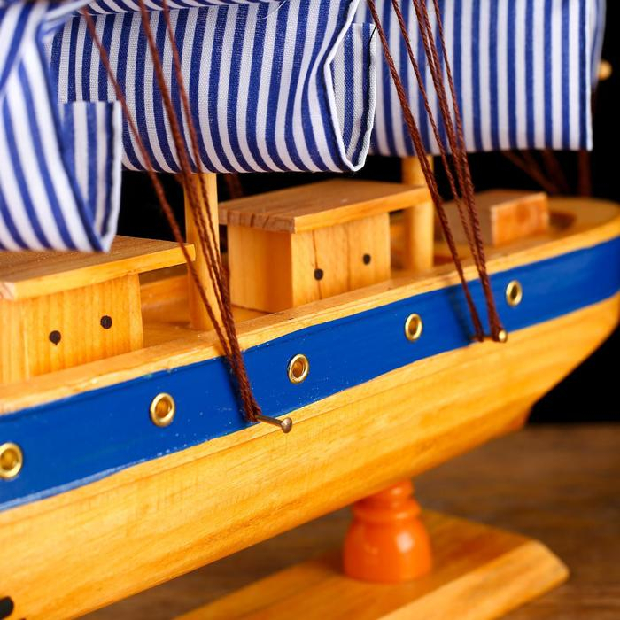 Корабль сувенирный средний «Эрна», 40х7,5х38 Корабль сувенирный средний «Эрна», 40х7,5х38