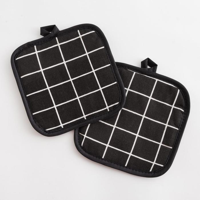 Кухонный набор (2 предмета) Доляна &laquo;Клетка&raquo;, цвет черный, прихватка 17х17 см - 2 шт, 100% п/э