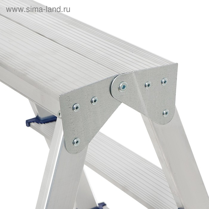 Стремянка ТУНДРА, алюминиевая, двухсторонняя, 5 ступеней, 1070 мм Стремянка ТУНДРА, алюминиевая, двухсторонняя, 5 ступеней, 1070 мм