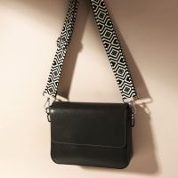 Ручка для сумки &laquo;Орнамент&raquo;, стропа, 135 &plusmn; 3 &times; 3,8 см, цвет чёрный/белый