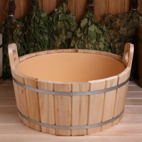 Шайка из липы, 20 л, пластиковая вставка Шайка из липы, 20 л, пластиковая вставка