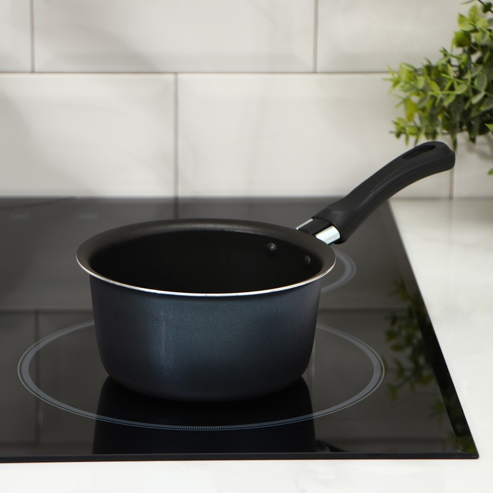 Ковш, 900 мл, пластиковая ручка, антипригарное покрытие, цвет синий Ковш, 900 мл, пластиковая ручка, антипригарное покрытие, цвет синий