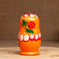 Матрёшка &laquo;Земляничка&raquo;, оранжевое платье, 3 кукольная, 10-12 см