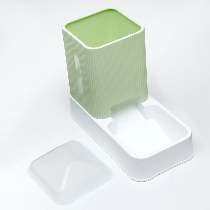 Автокормушка для животных 3,5 л, бело-зеленый Автокормушка для животных 3,5 л, бело-зеленый