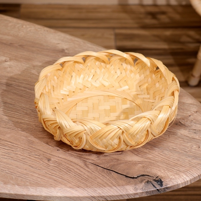 Корзинка плетёная, из бамбука 25х25х8 см