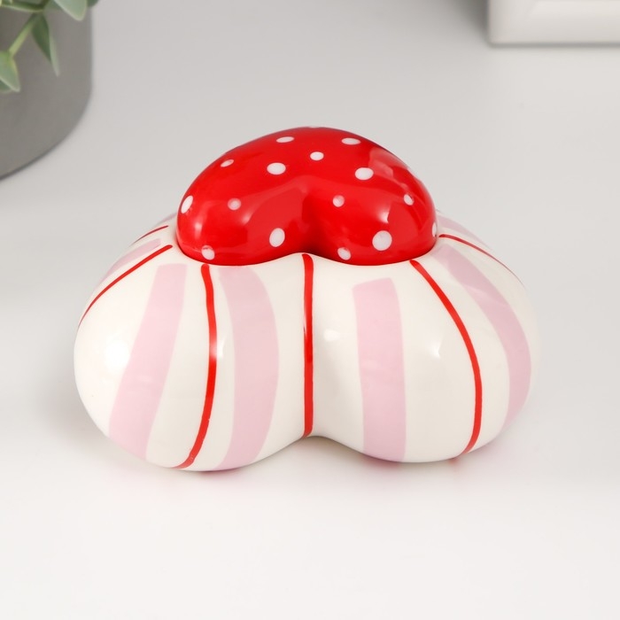 Шкатулка керамика Шкатулка керамика "Красное сердце в горошек, полосатое" 10,2х10х5 см