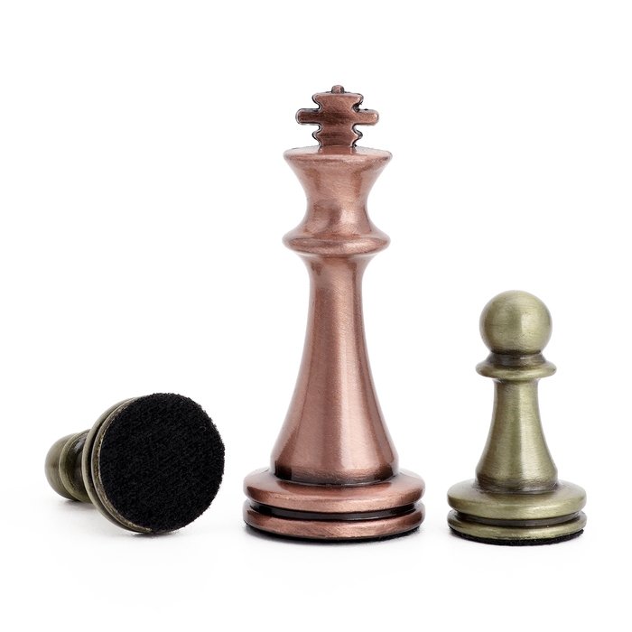 Шахматы, доска 31 х 31 см, король h-7 см, пешка h-3.5 см Шахматы, доска 31 х 31 см, король h-7 см, пешка h-3.5 см