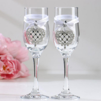 Набор свадебных бокалов "Ажурные", ручной работы, Белый-белый, 6х6х20,5 см, 2 шт. Набор свадебных бокалов "Ажурные", ручной работы, Белый-белый, 6х6х20,5 см, 2 шт.