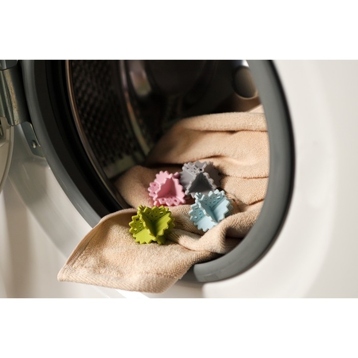 Шарики для стирки белья Доляна, 4 шт, цвет розовый Шарики для стирки белья Доляна, 4 шт, цвет розовый