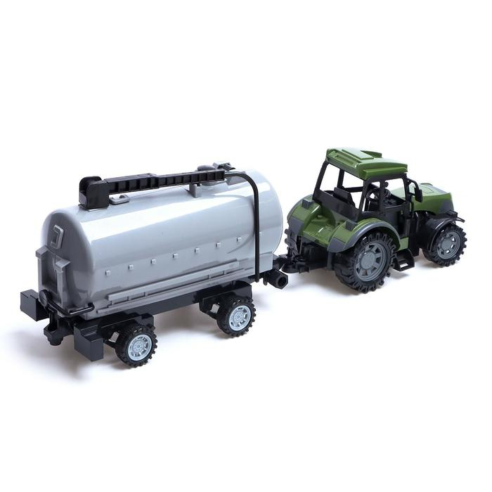 Трактор радиоуправляемый &laquo;Фермер&raquo; с цистерной, работает от батареек, цвет зелёный