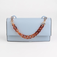 Цепочка для сумки, пластиковая, с карабинами, 23 &times; 17 мм, 29 - 29,5 см, цвет янтарный/золотой