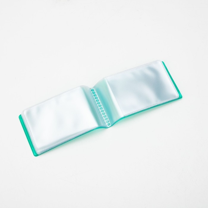 Визитница, 18 карт, цвет зелёный