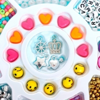 Набор для бисероплетения «Мои украшения» в чемодане Набор для бисероплетения «Мои украшения» в чемодане