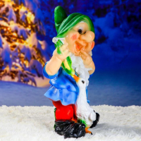 Садовая фигура "Гном с уткой" 18х24х49см Садовая фигура "Гном с уткой" 18х24х49см