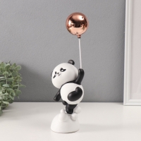 Сувенир полистоун "Панду уносит золотой шарик" черно-белый 7,5х14х31 см