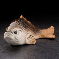 Сувенир "Сазан", ручная работа, фарфор Сувенир "Сазан", ручная работа, фарфор