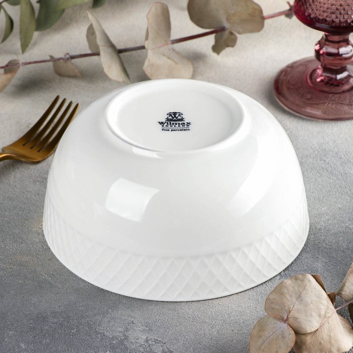 Салатник фарфоровый Wilmax &laquo;Юлия Высоцкая&raquo;, 900 мл, d=16 см, цвет белый