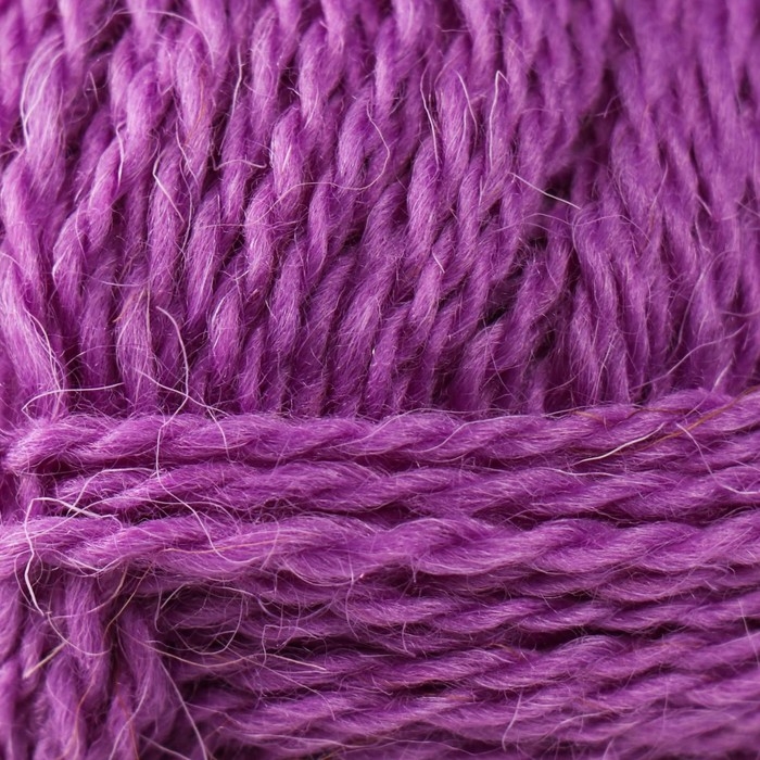 Пряжа "Деревенская" 100% шерсть 250м/100гр (516-персидская сирень)