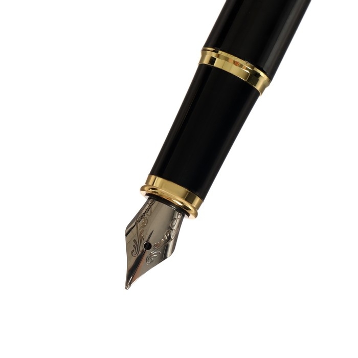 Ручка подарочная перьевая Calligrata, в кожзам футляре ПБ IM, корпус черный с золотом Ручка подарочная перьевая Calligrata, в кожзам футляре ПБ IM, корпус черный с золотом