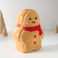 Копилка керамика "Пряничка в уютном шарфике" 7,2х12,3х15,3 см Копилка керамика "Пряничка в уютном шарфике" 7,2х12,3х15,3 см