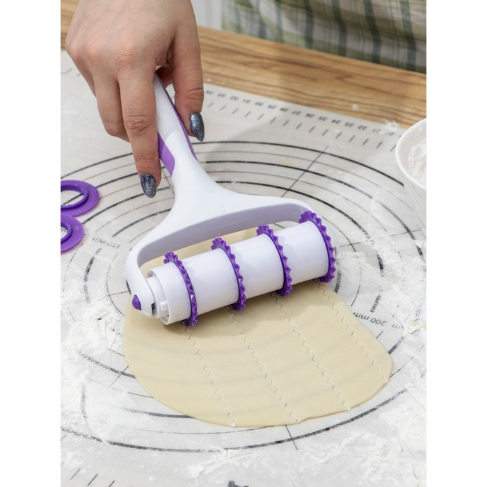 Валик для нарезки теста Доляна &laquo;Лепота&raquo;, 12,5&times;3&times;19 см, 4 насадки, цвет белый