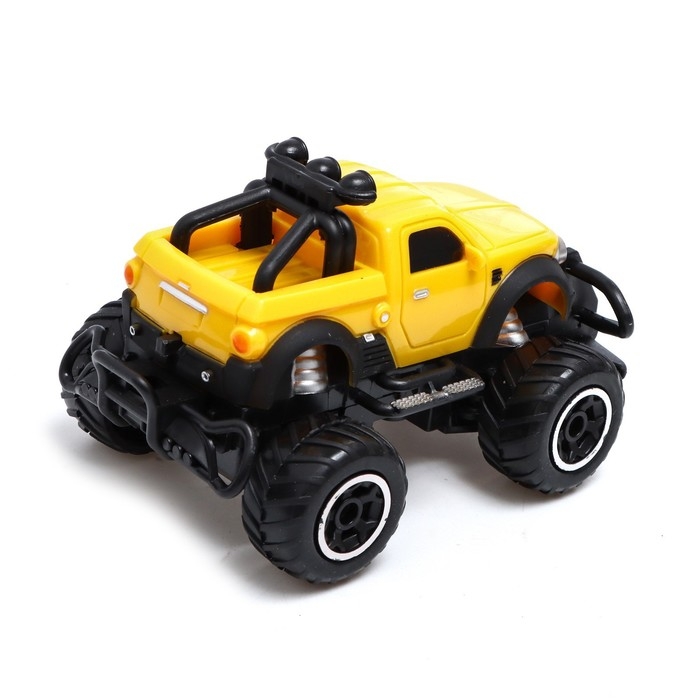 Джип радиоуправляемый &laquo;Пикап&raquo;, работает от батареек, цвет жёлтый