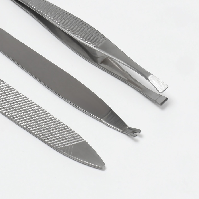 Набор маникюрный «Рептилия», 6 предметов, в футляре, цвет коричневый/чёрный Набор маникюрный «Рептилия», 6 предметов, в футляре, цвет коричневый/чёрный