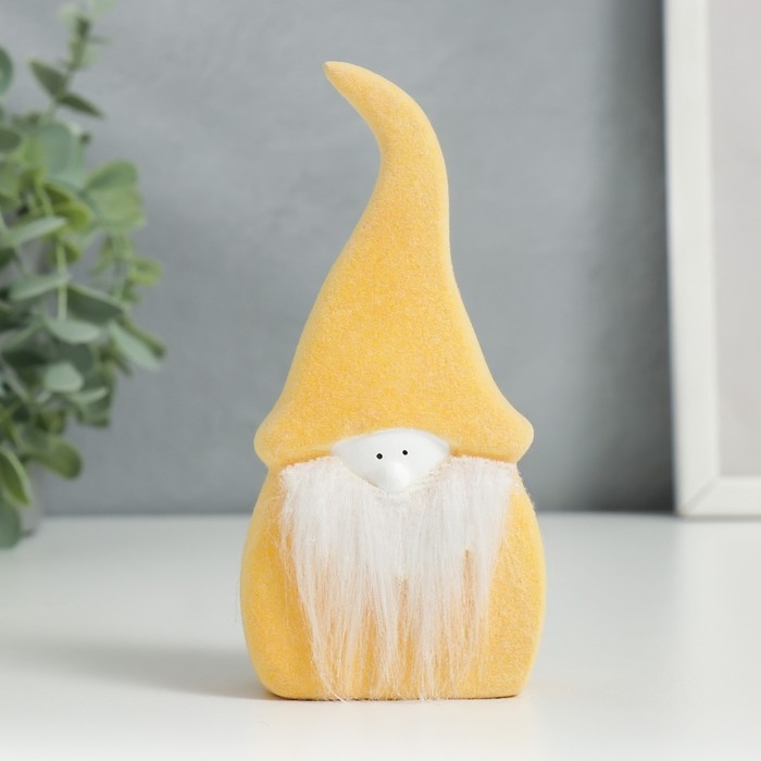 Сувенир керамика Сувенир керамика "Пухлый гном" жёлтый флок 12,2х2,9х5,7 см