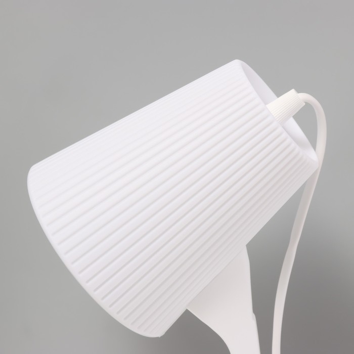 Настольная лампа фикс 1хE27 15W белый Настольная лампа фикс 1хE27 15W белый