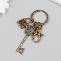 Брелок металл с карабином "Ажурные ключик и замочек" бронза 8,6 см Брелок металл с карабином "Ажурные ключик и замочек" бронза 8,6 см