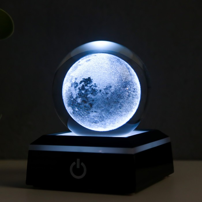 Сувенир стекло подсветка Сувенир стекло подсветка "Земля" d=6 см подставка LED от 3AAA, провод USB 9х7х7 см