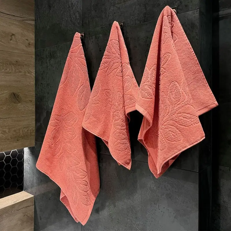 Полотенце махровое &laquo;Флора&raquo;, среднее, оранжевое (персиковое эхо)