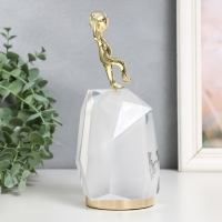 Сувенир "Человек и льдина" 10х10х20 Сувенир "Человек и льдина" 10х10х20